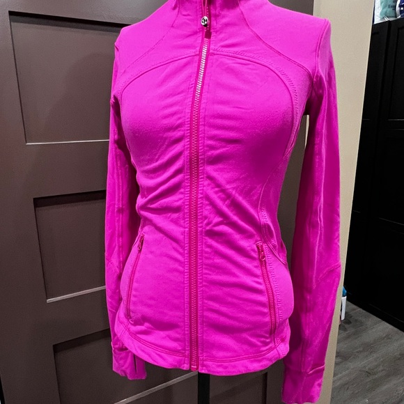 SOLD - Lululemon define jacket - Picture 2 of 5